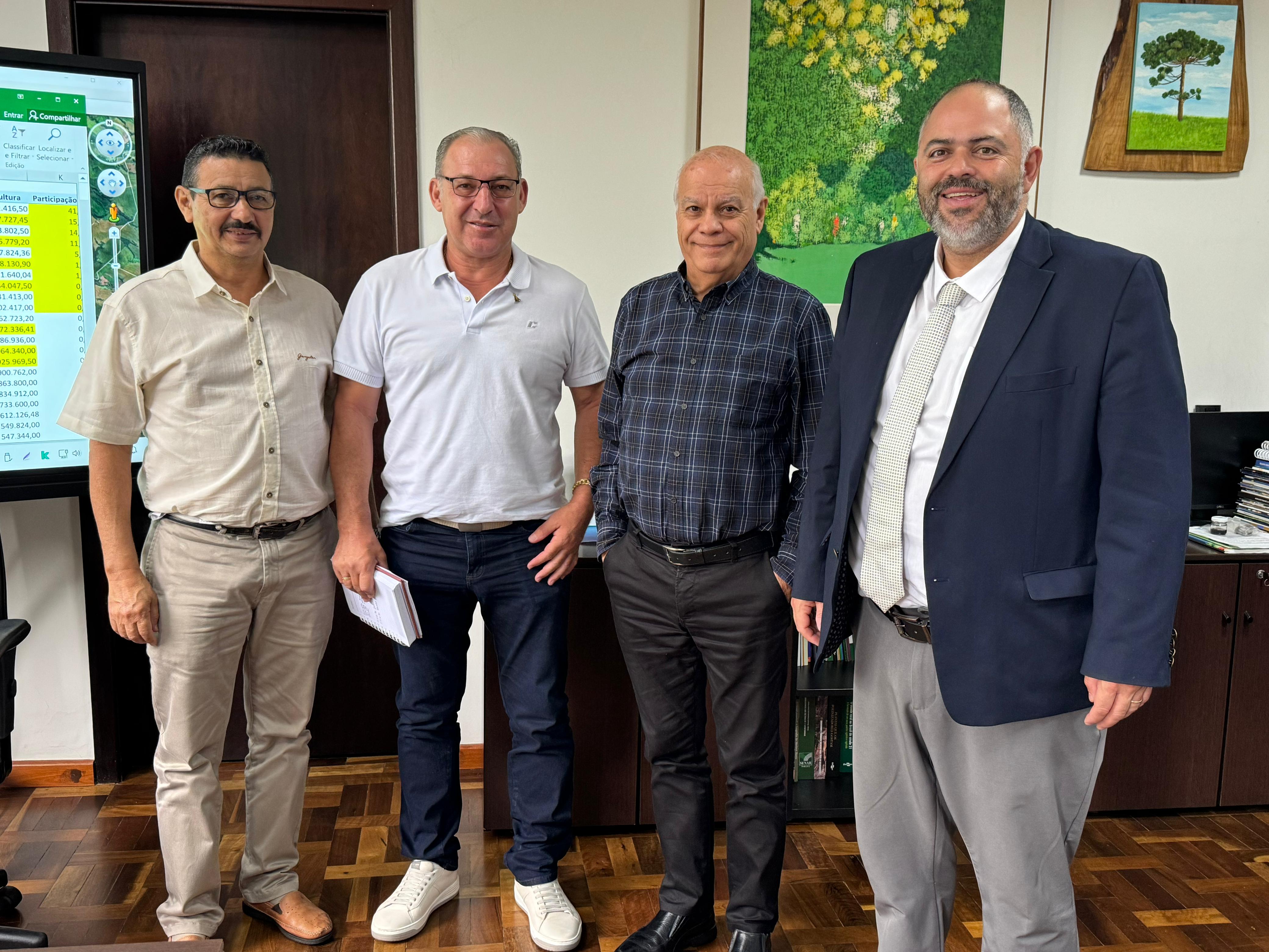 Deputado Artagão Júnior promove reuniões entre prefeitos e Secretaria de Agricultura