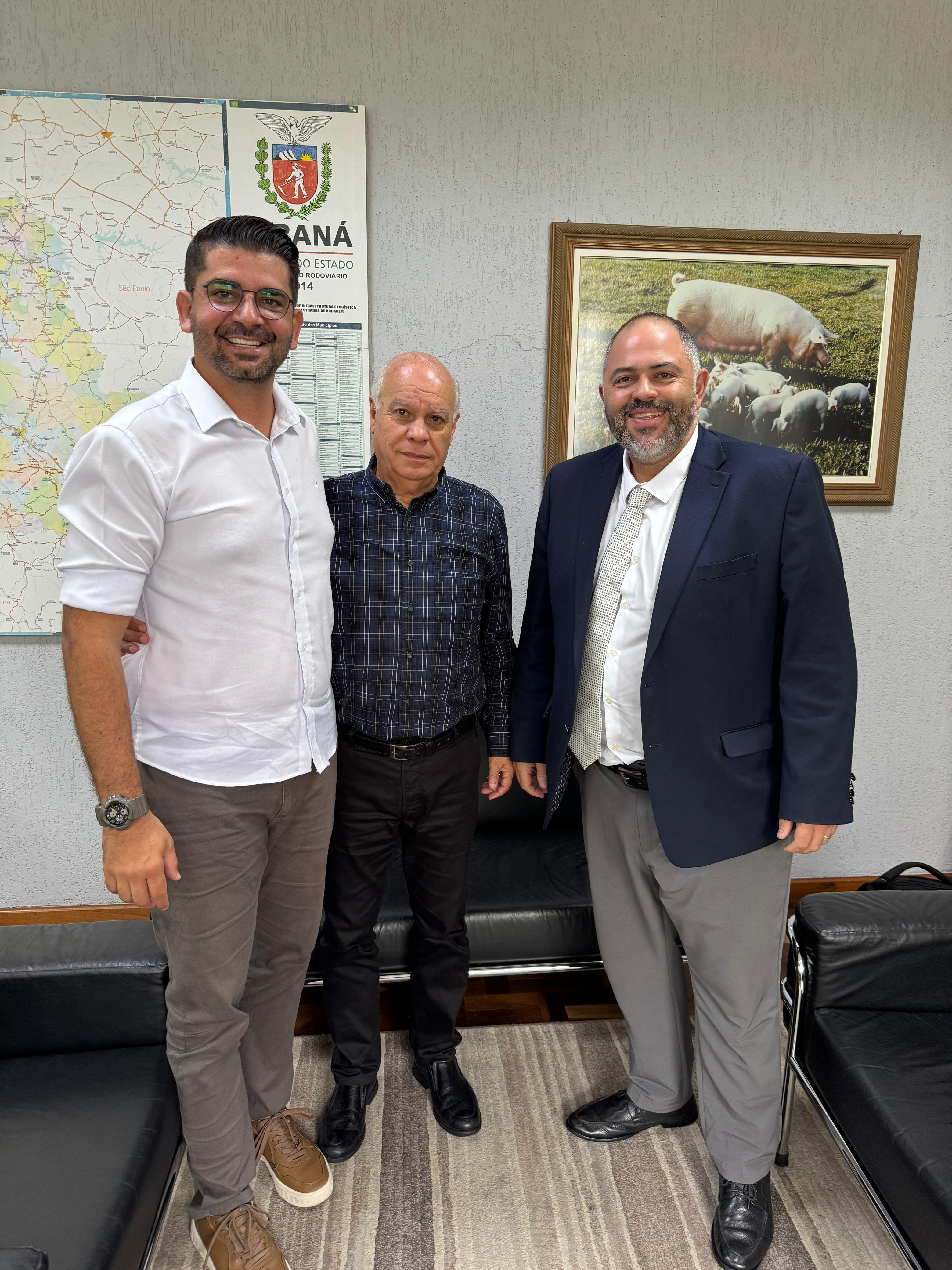 Deputado Artagão Júnior promove reuniões entre prefeitos e Secretaria de Agricultura