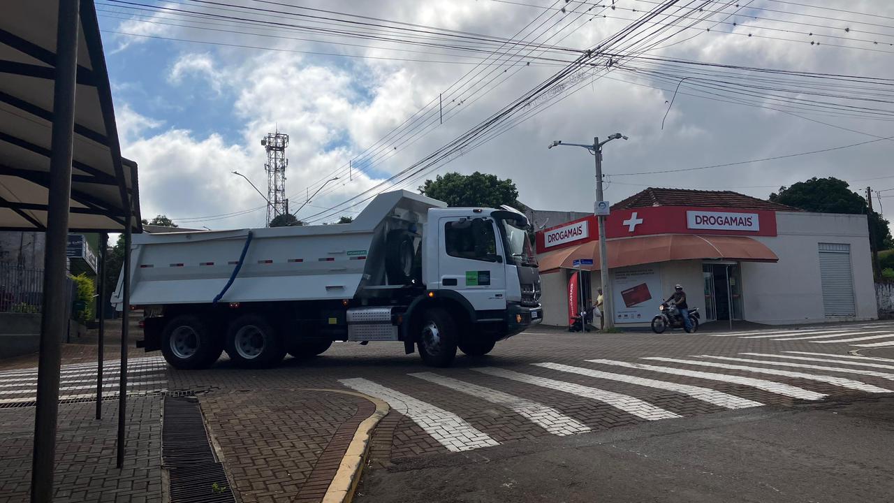 Artagão Júnior participa da entrega de maquinários e anuncia mais de R$ 35 milhões para Califórnia