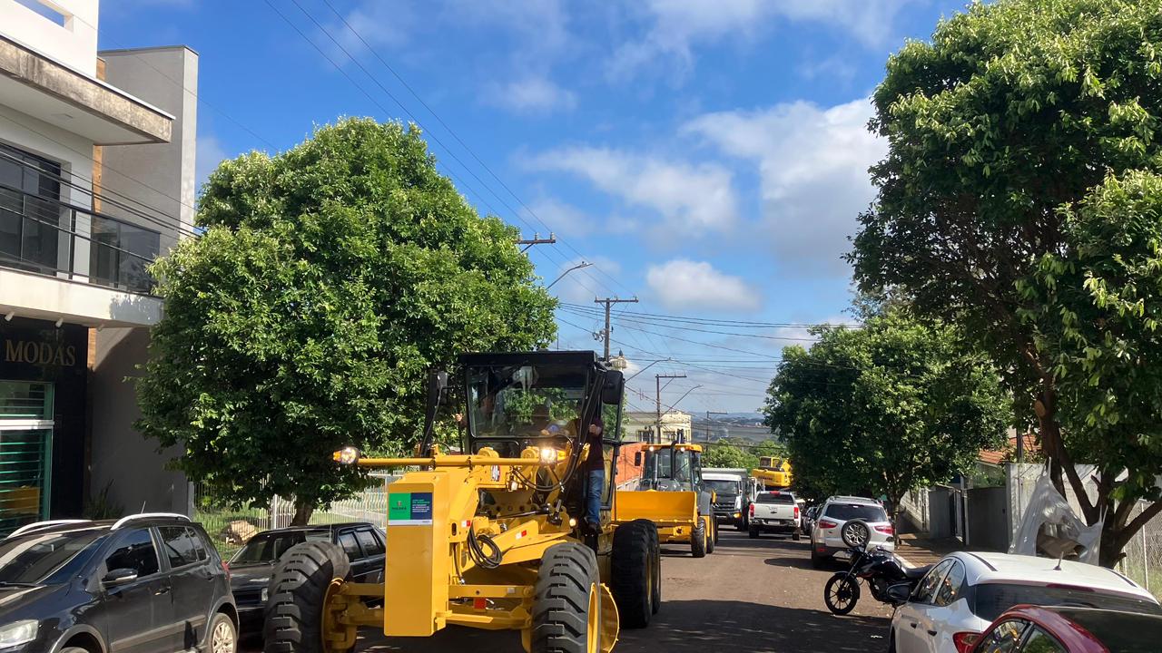 Artagão Júnior participa da entrega de maquinários e anuncia mais de R$ 35 milhões para Califórnia
