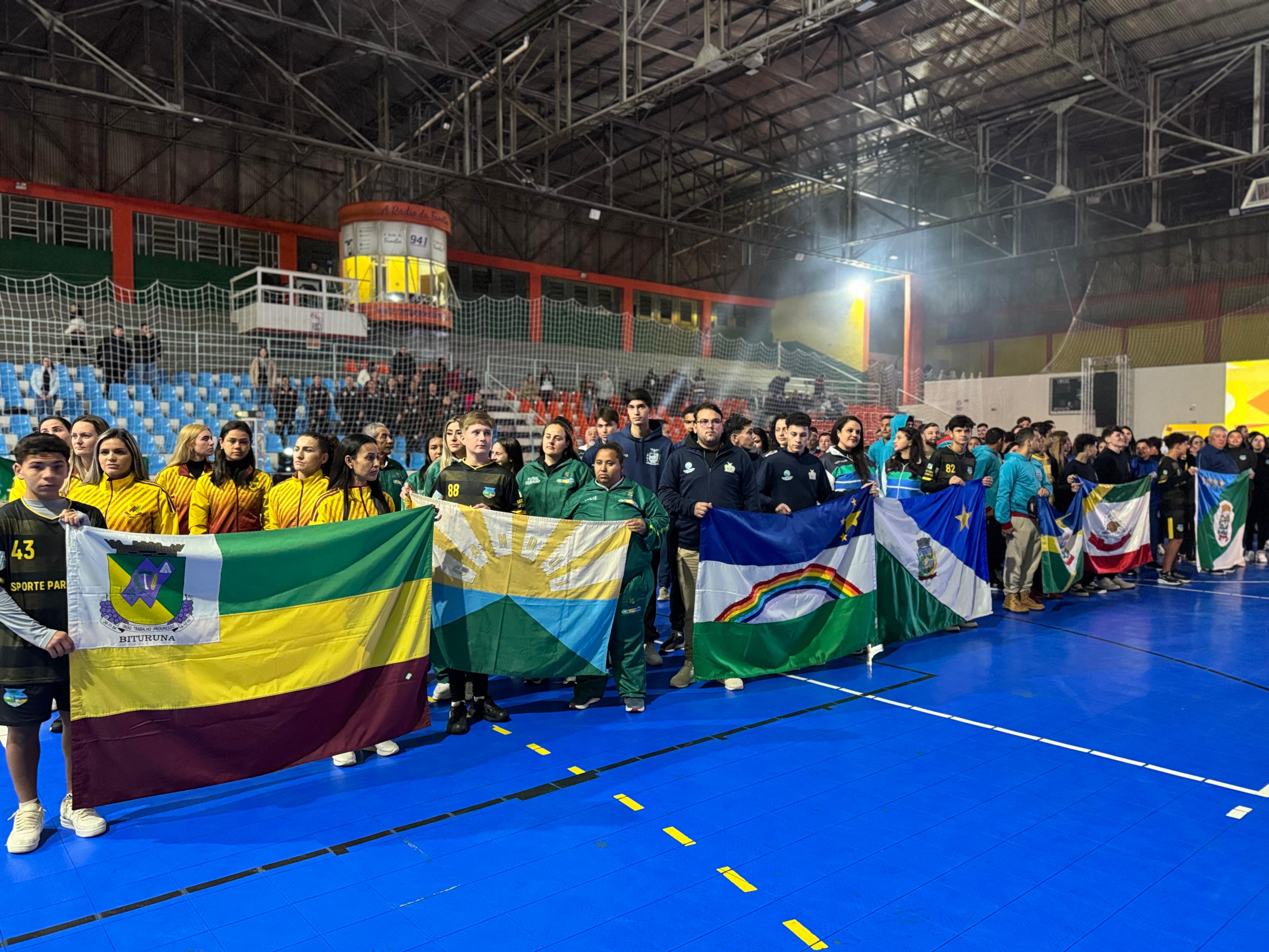 Artagão Júnior, prefeito Jaison Mendes prestigiam abertura da 67ª edição dos Jogos Abertos do Paraná
