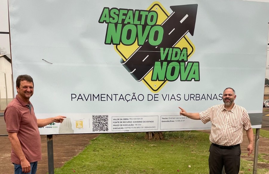 Artagão Júnior acompanha obras de asfaltamento em Novo Itacolomi