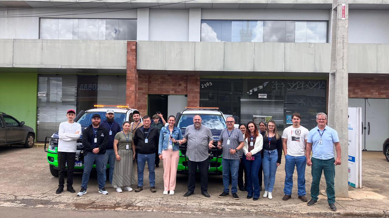Artagão Júnior participa da entrega de caminhonetes para o Instituto Água e Terra em Guarapuava