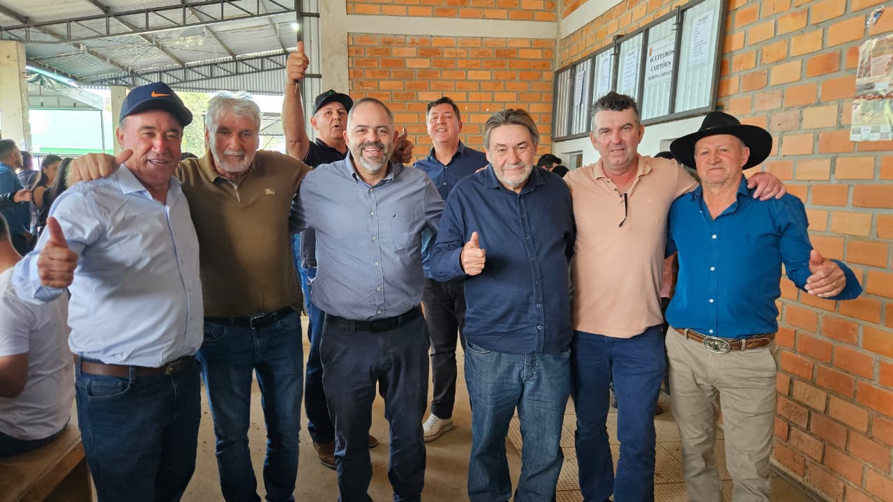 Artagão Júnior participa da tradicional Festa de Palmar, no município de Imbituva