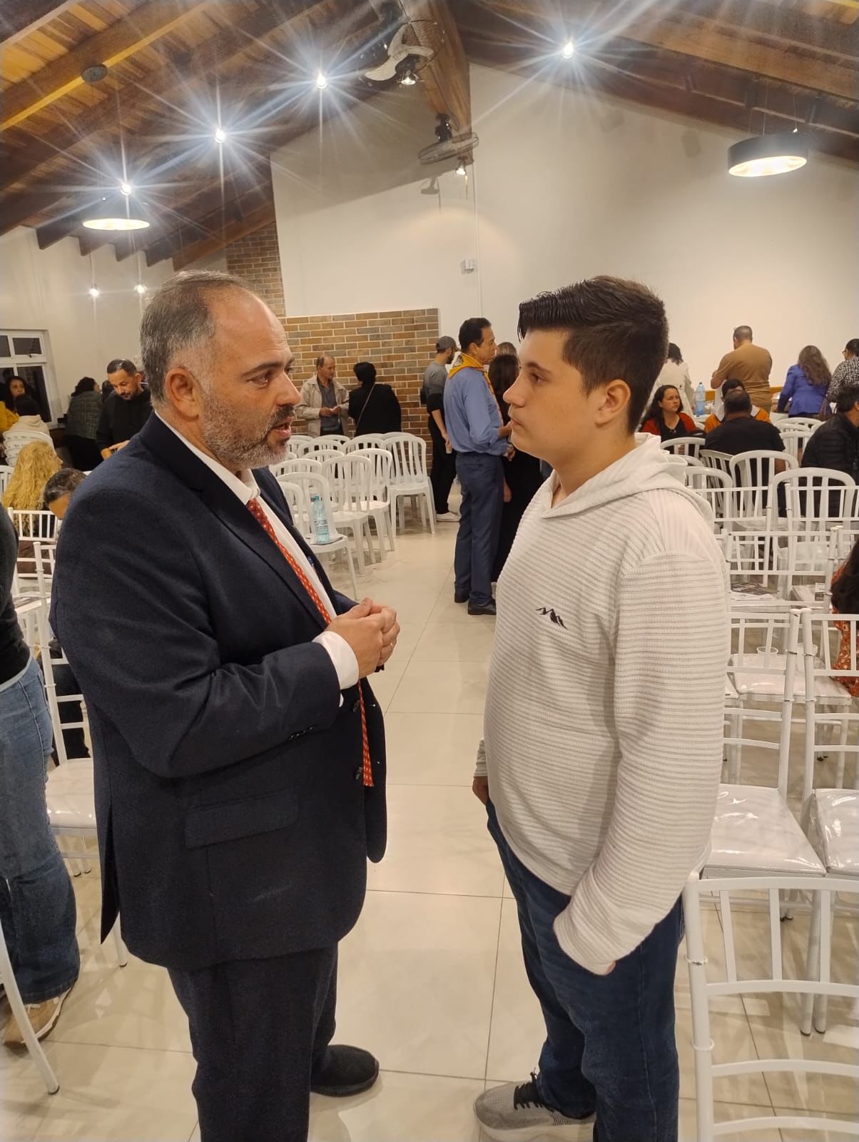 Artagão Júnior se reúne com lideranças adventistas em Colombo e reforça apoio