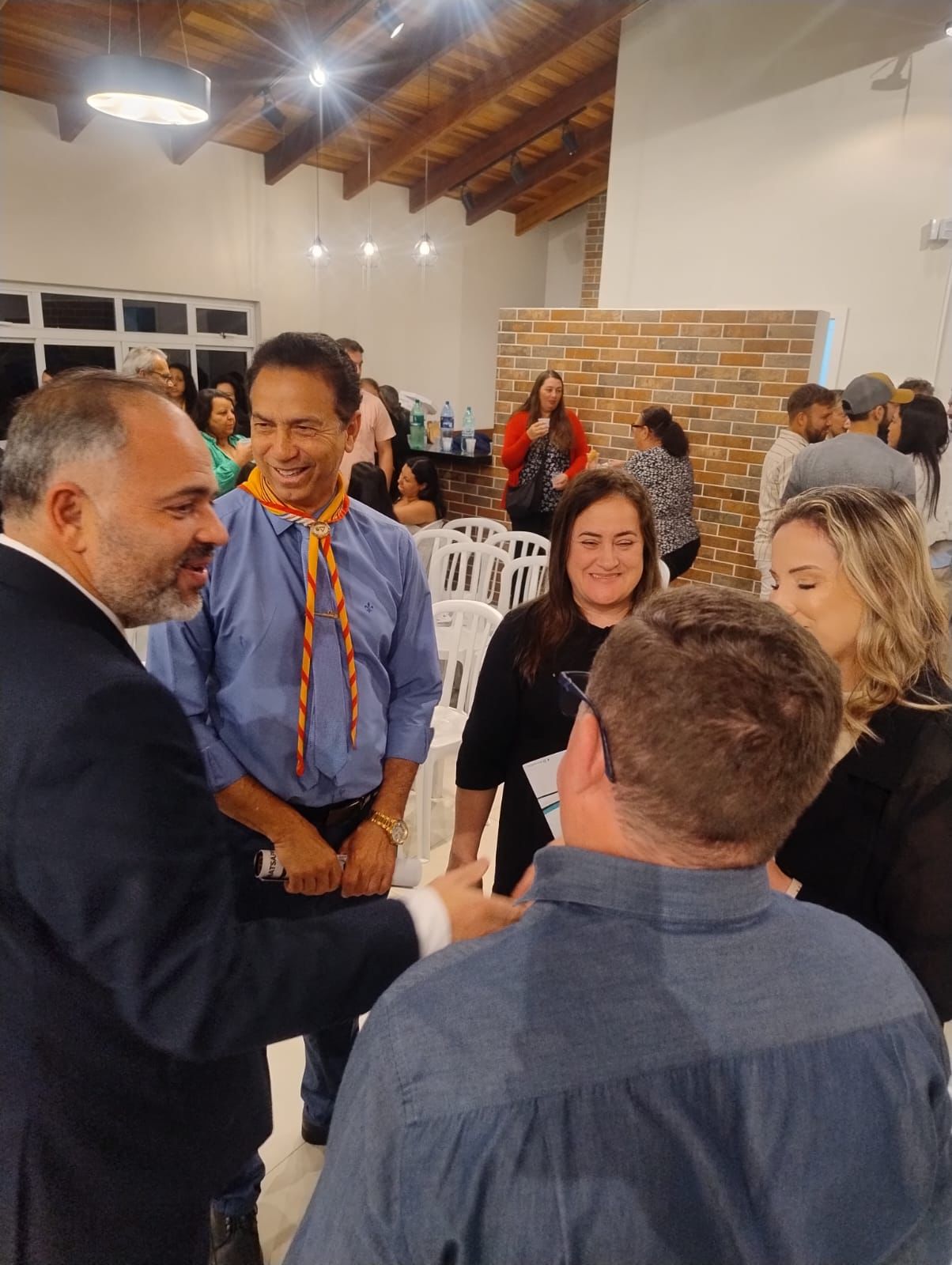 Artagão Júnior se reúne com lideranças adventistas em Colombo e reforça apoio