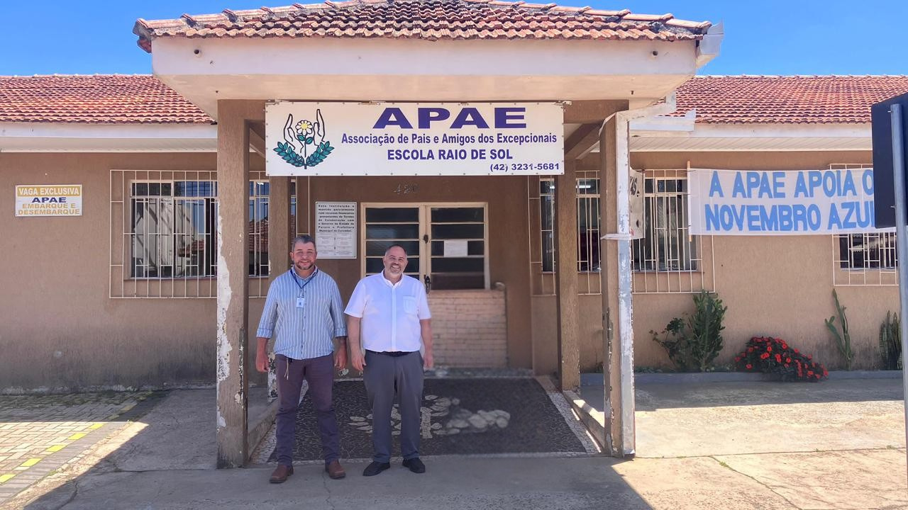 Artagão Júnior visita APAE de Carambeí e reforça apoio à instituição