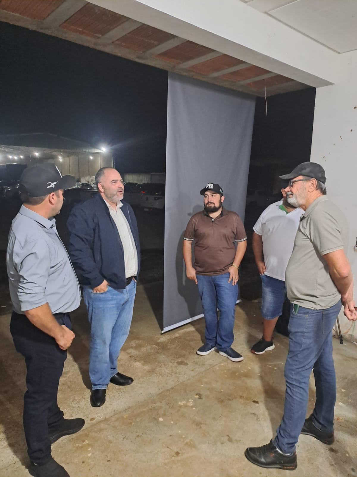 Artagão Júnior participa do anuncio de R$ 2,1 milhões em pavimentação asfáltica em Guamiranga