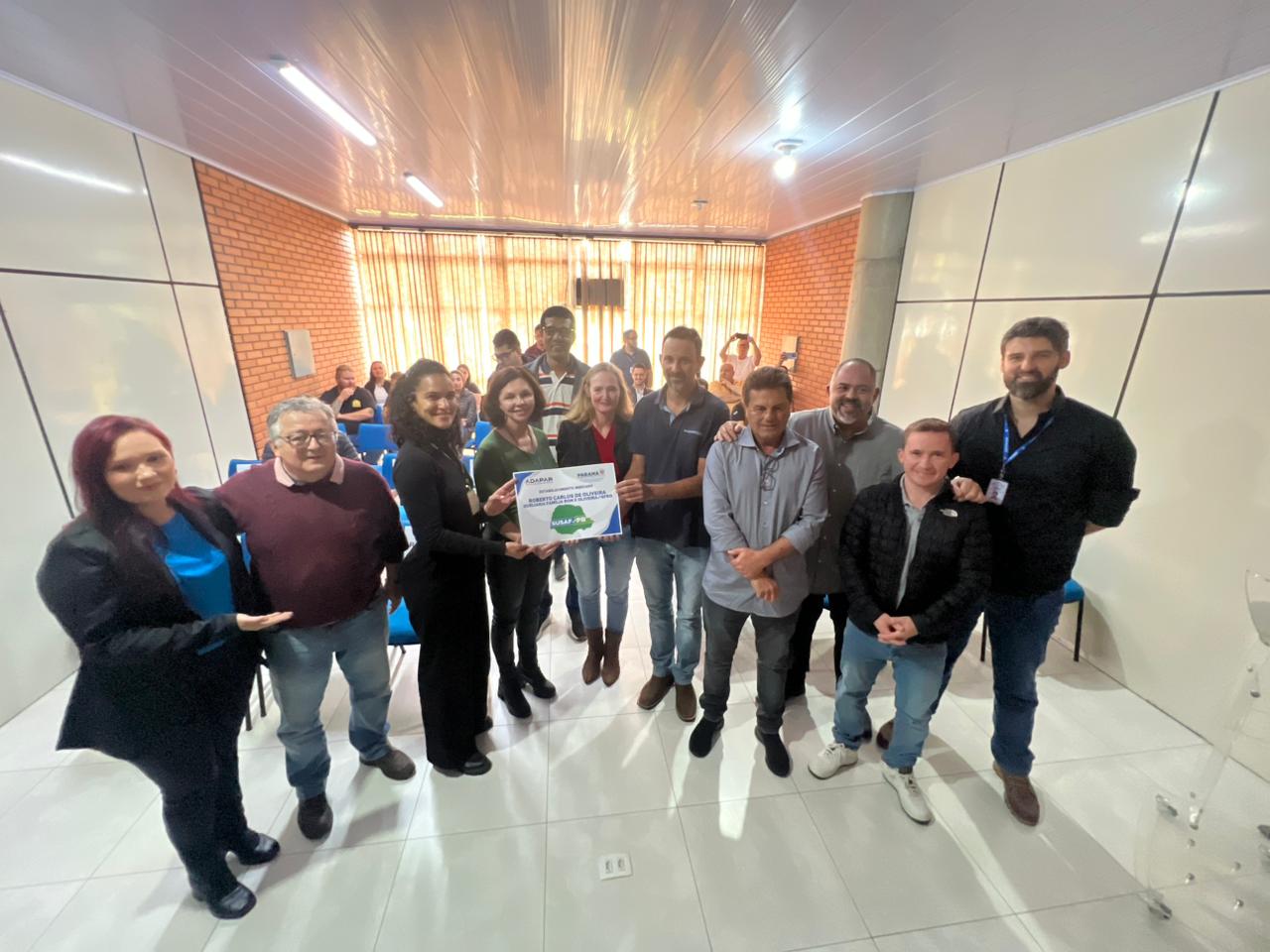 Artagão Júnior participa de entrega de selo SUSAF a queijaria de Guarapuava