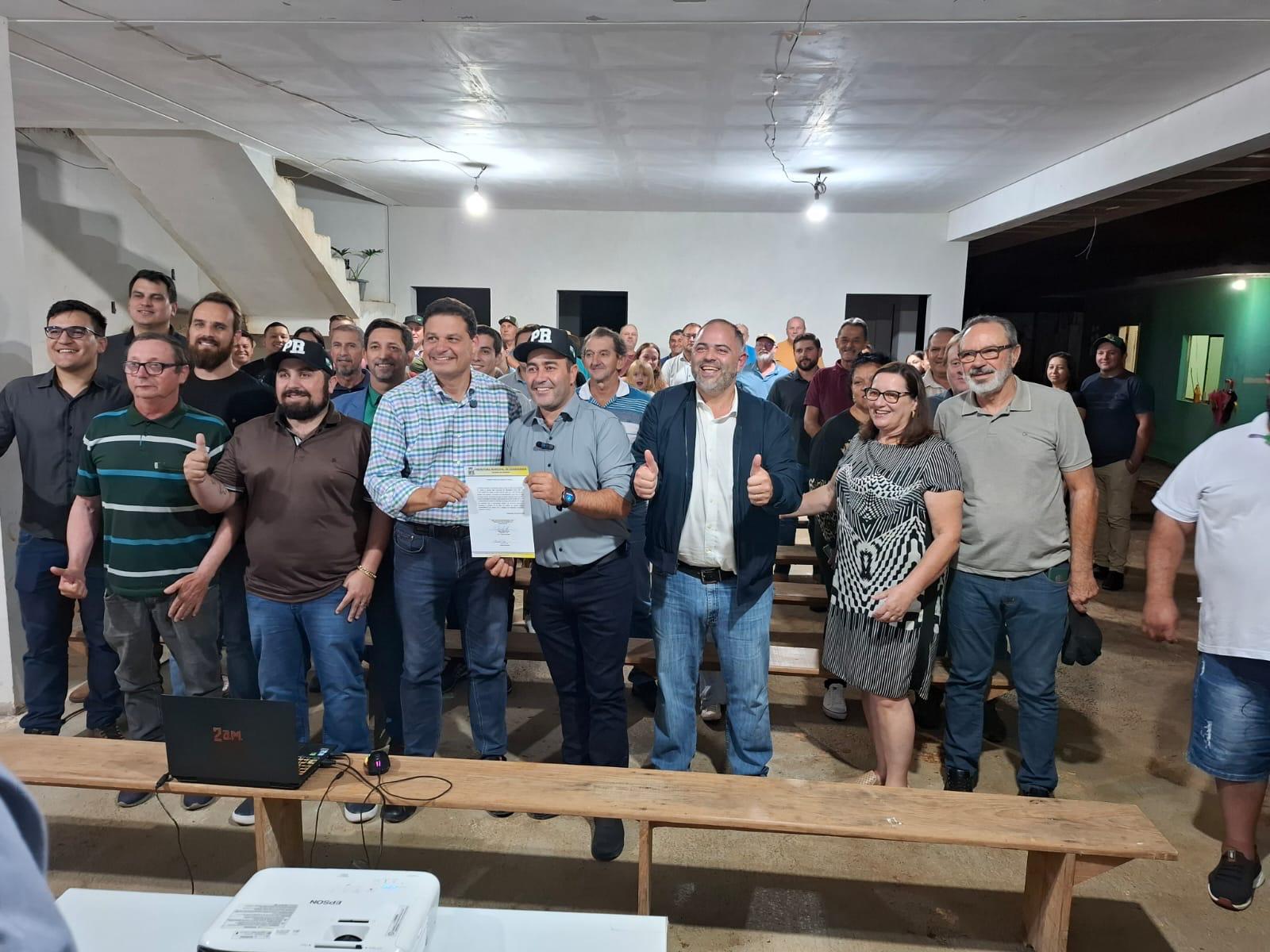 Artagão Júnior participa do anuncio de R$ 2,1 milhões em pavimentação asfáltica em Guamiranga