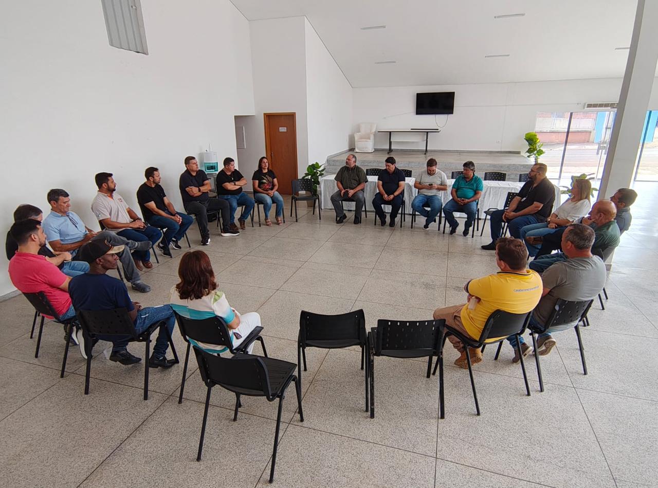 Artagão Júnior e prefeito Orli anunciam avanços no programa Asfalto Novo, Vida Nova, em Ivaí