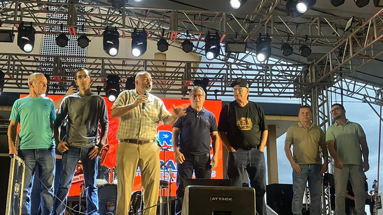 Artagão Júnior participa das comemorações dos 62 anos de Rio Bom e destaca investimentos