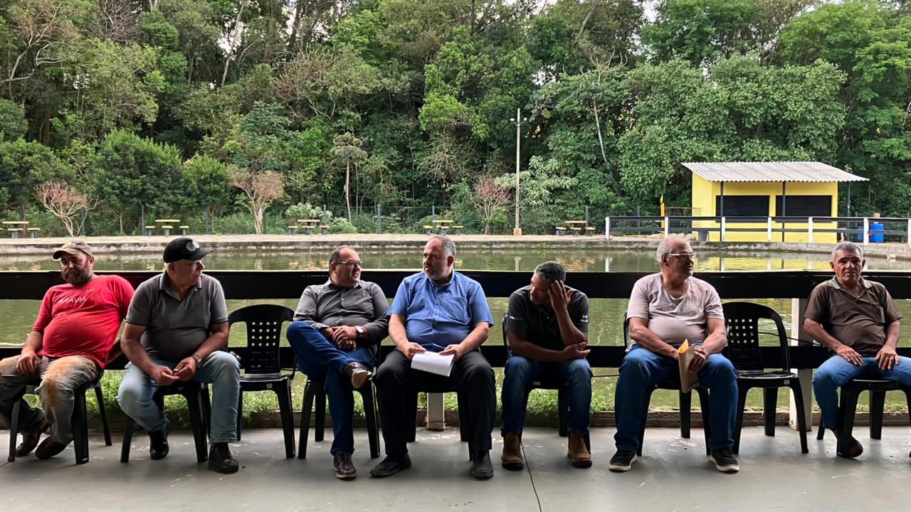 Artagão Júnior discute investimentos e demandas com o Prefeito Cido e vereadores em Lidianópolis