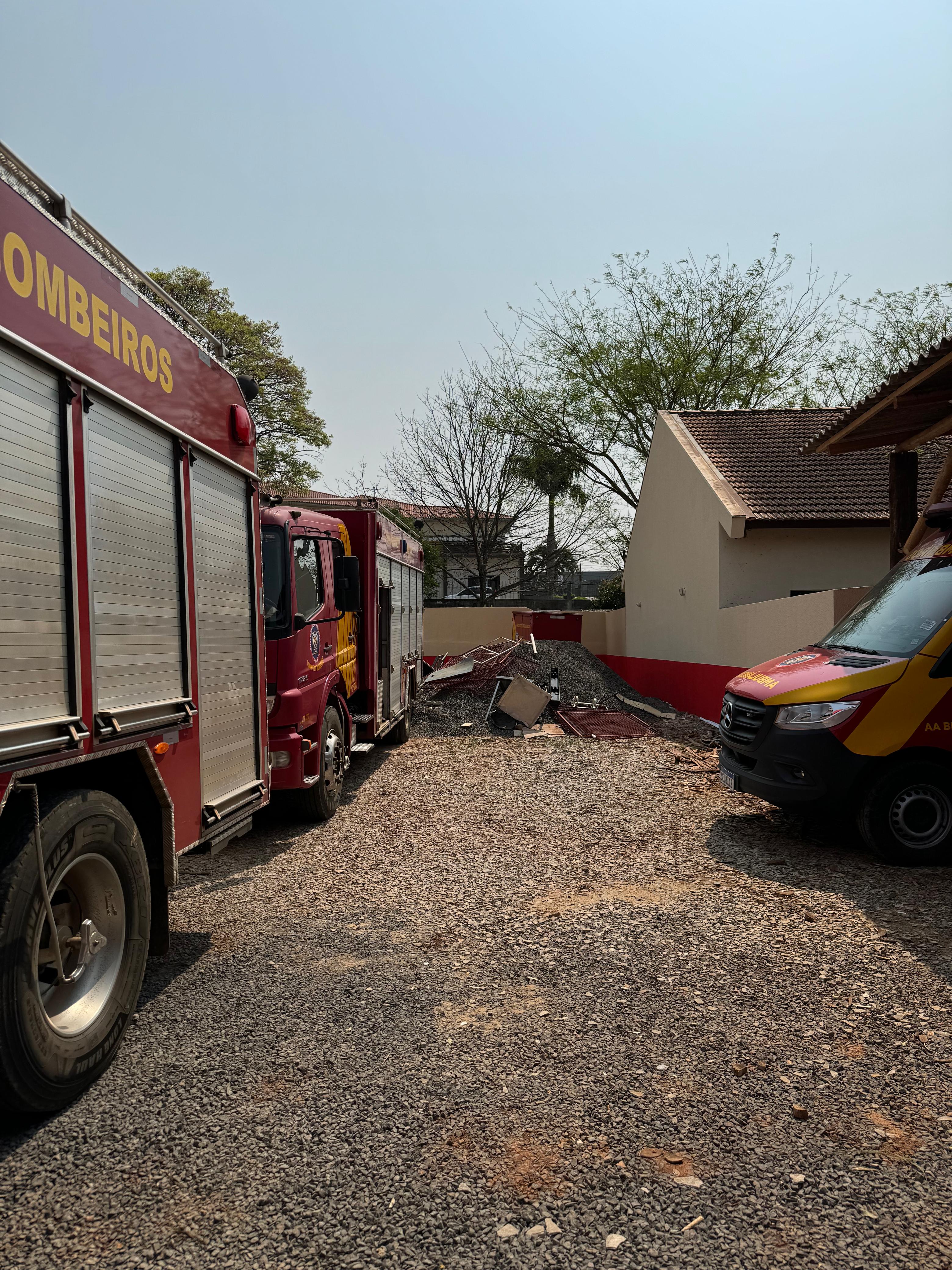 Artagão fiscaliza obras no Corpo de Bombeiros de Laranjeiras do Sul