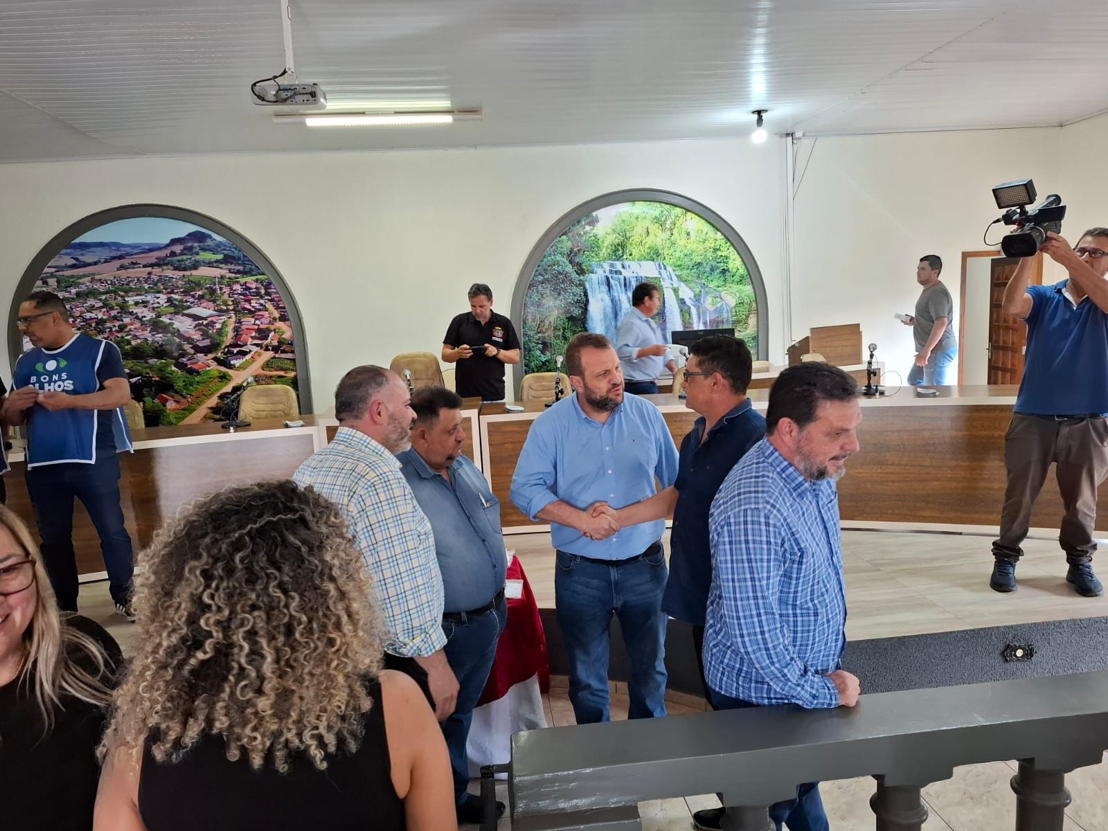 Artagão Júnior participa da entrega de óculos em Rio Branco do Ivaí e anuncia investimentos