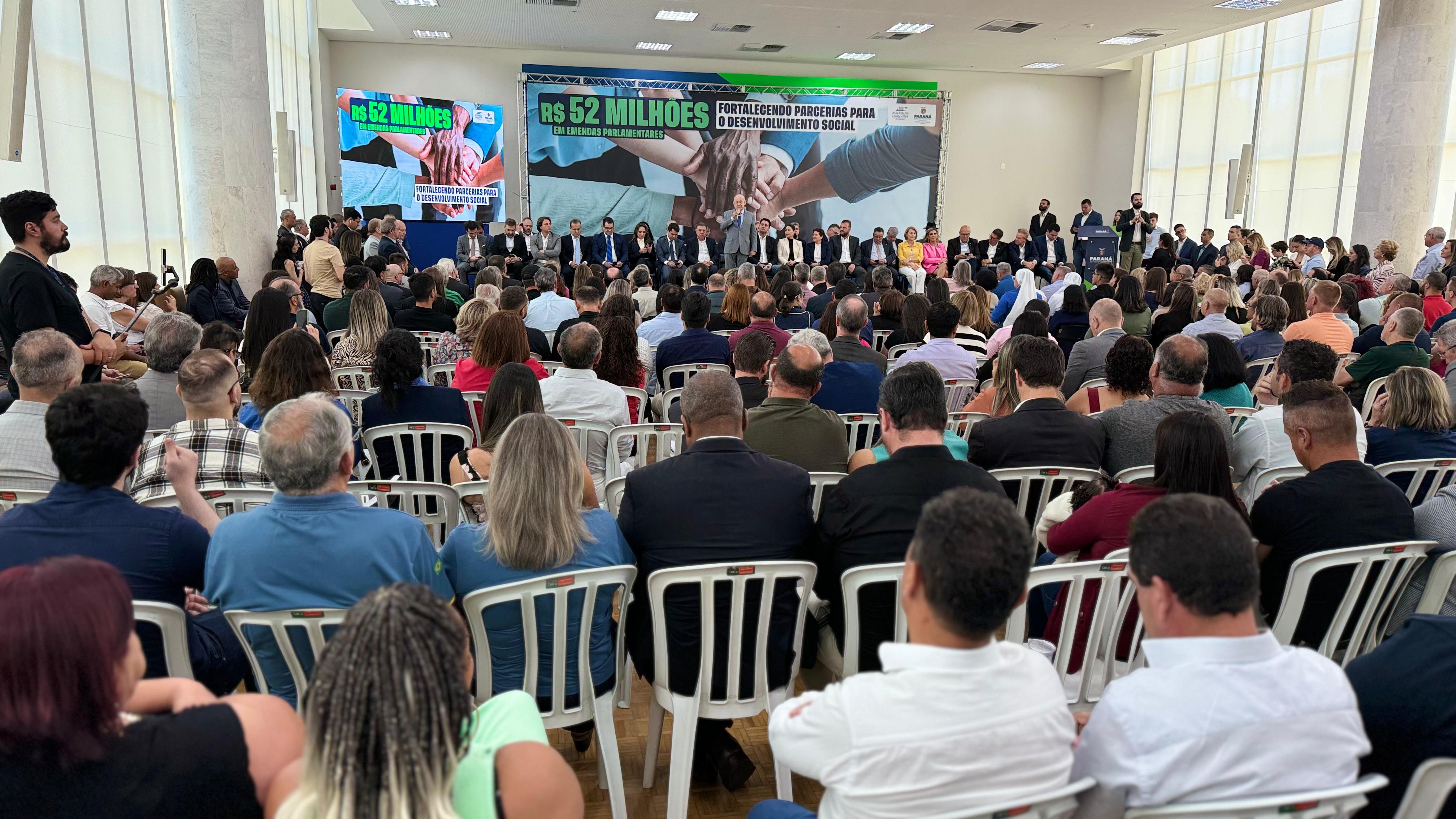 Artagão Júnior é um dos que assinam a liberação de R$ 52 milhões para organizações sociais