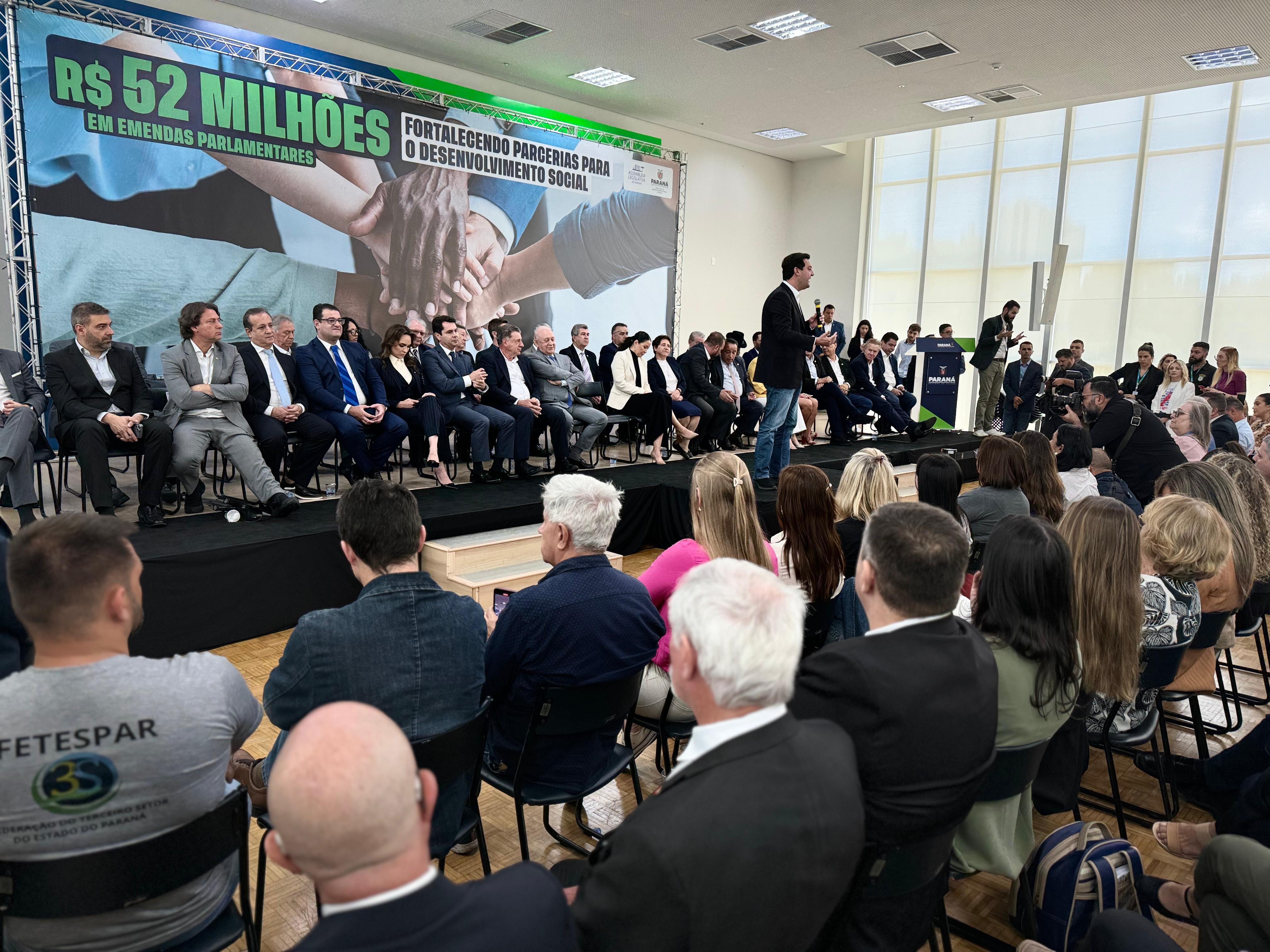 Artagão Júnior é um dos que assinam a liberação de R$ 52 milhões para organizações sociais