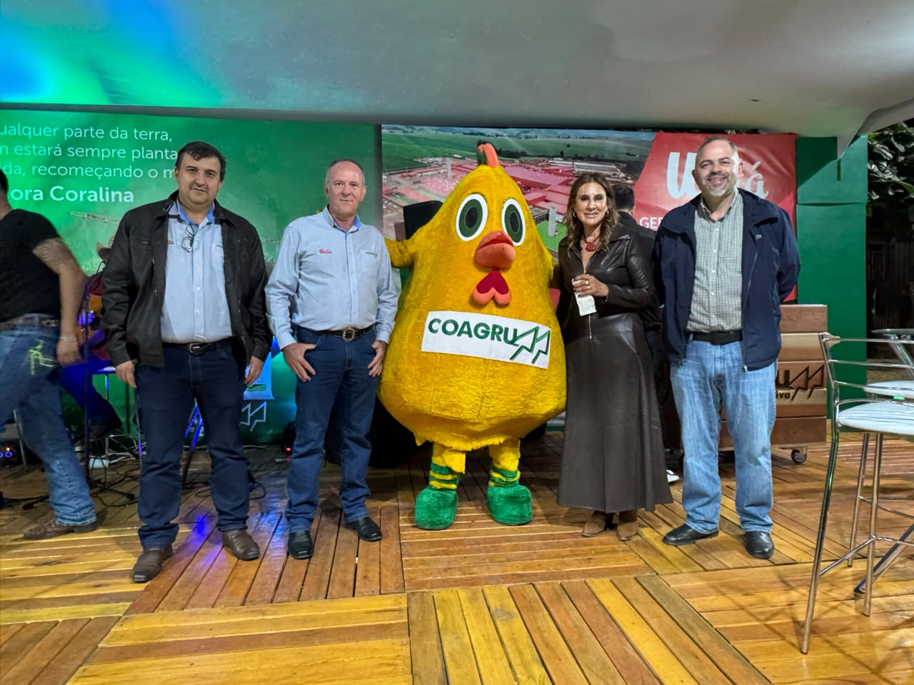 Deputado Artagão Júnior participa da EXPOJUR ao lado da prefeita Joelma e reforça investimentos