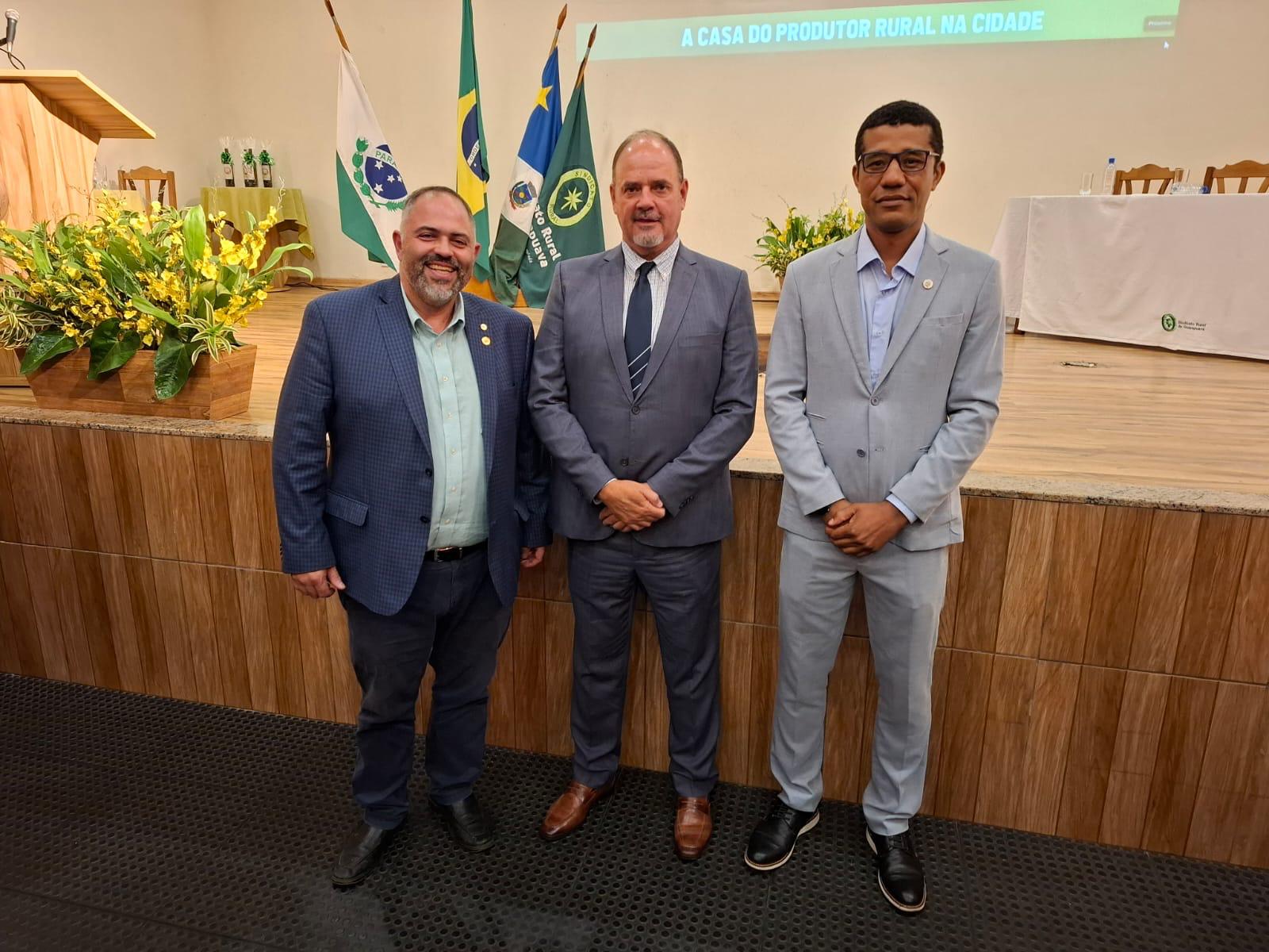Artagão Júnior participa da cerimônia da nova diretoria do Sindicato Rural de Guarapuava