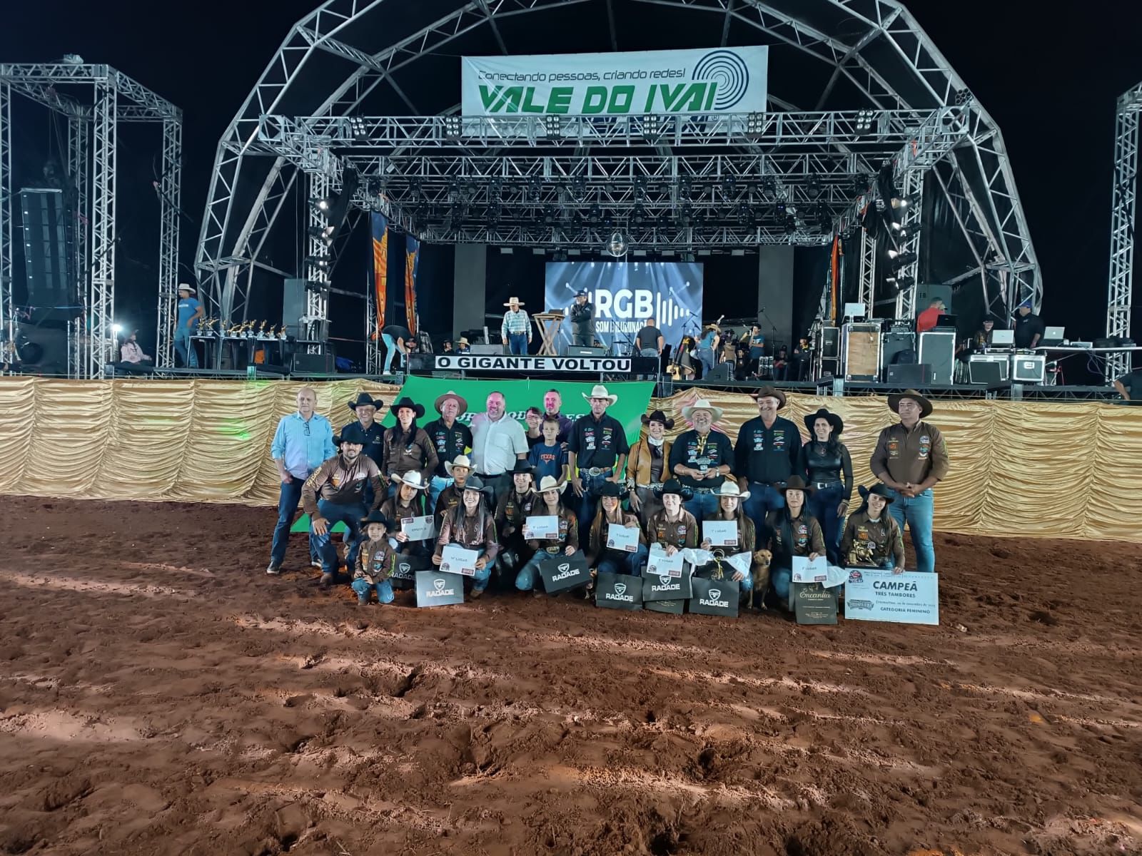 Artagão Júnior prestigia a 11ª Festa do Peão Boiadeiro de Cruzmaltina