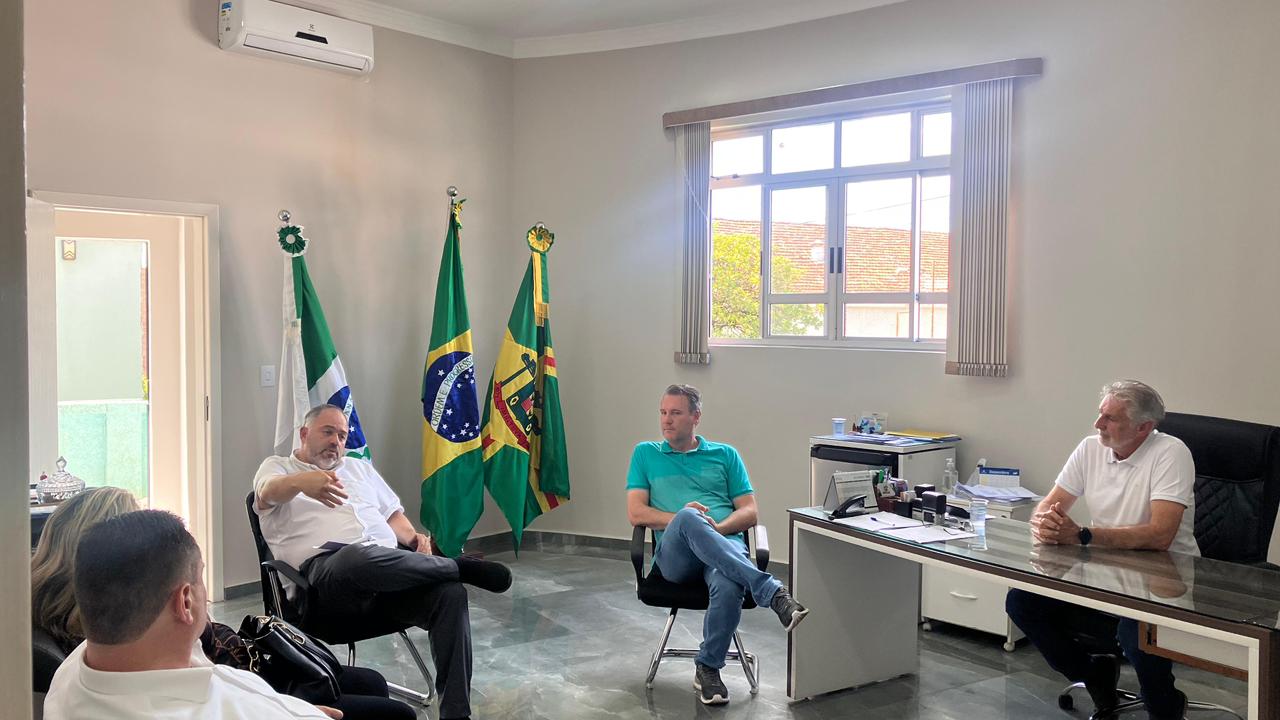 Artagão Júnior e prefeito Bertoldo se reúnem e comemoram mais de R$ 62 milhões destinados a Imbituva