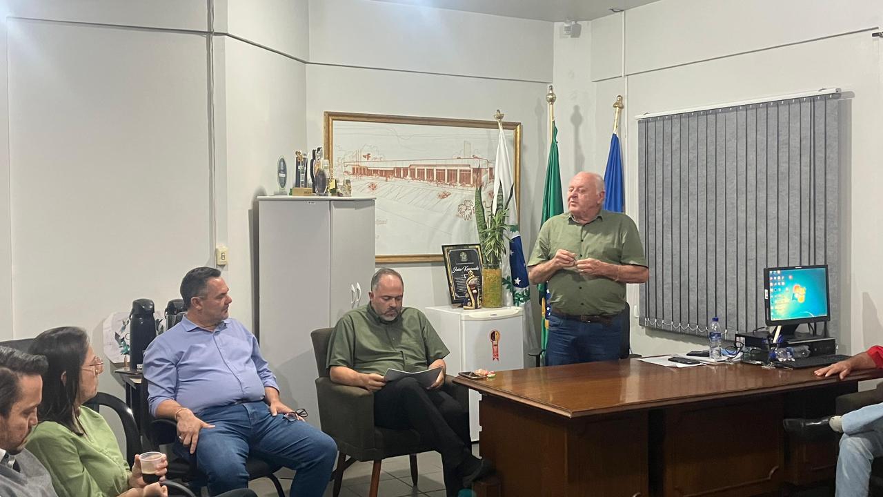 Artagão Júnior e prefeito João Konjunski alinham execução de mais de R$ 55 milhões em investimentos