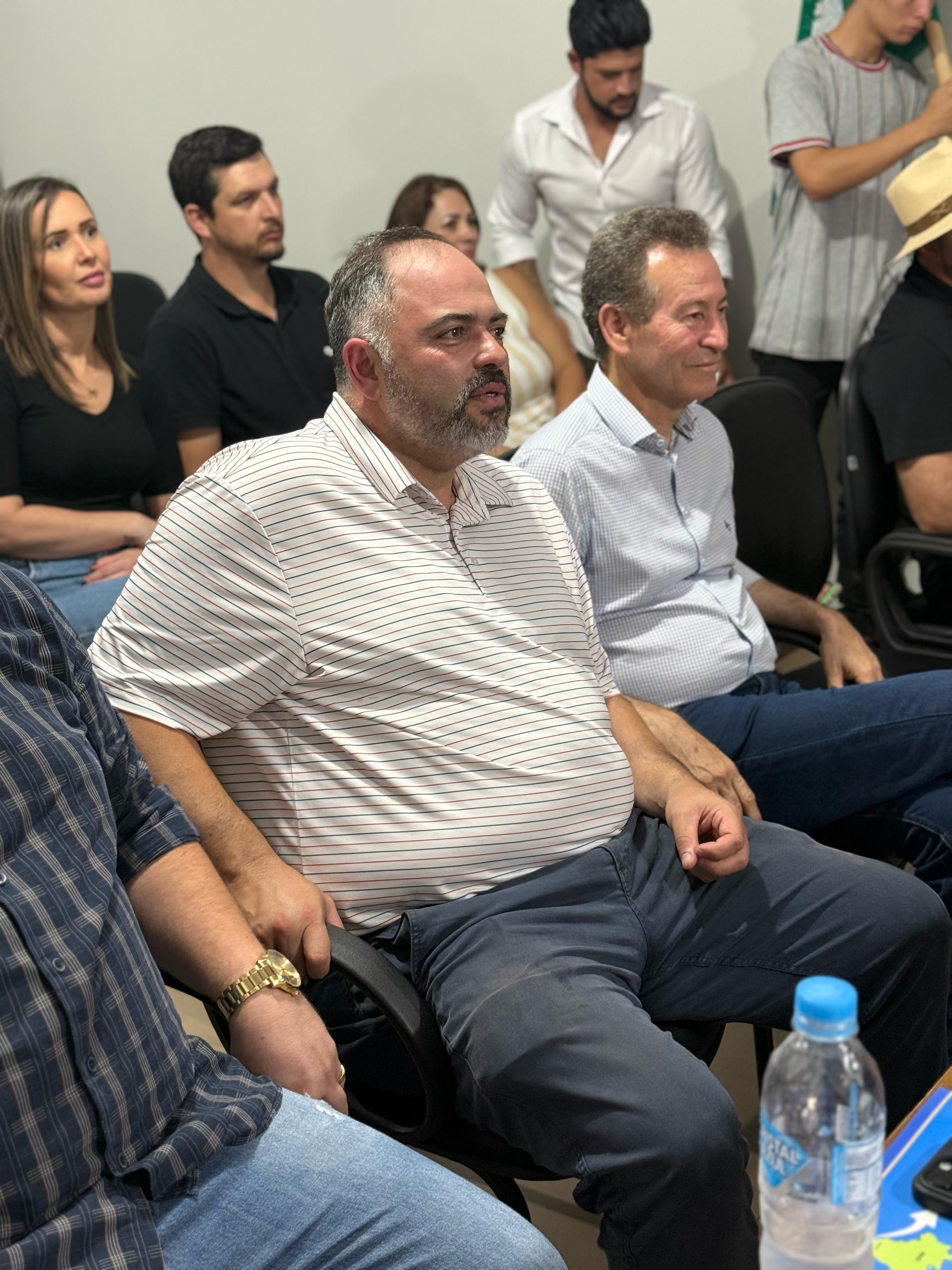 Artagão Júnior se reúne com prefeitos da Cantu para discutir investimentos e fortalecimento regional