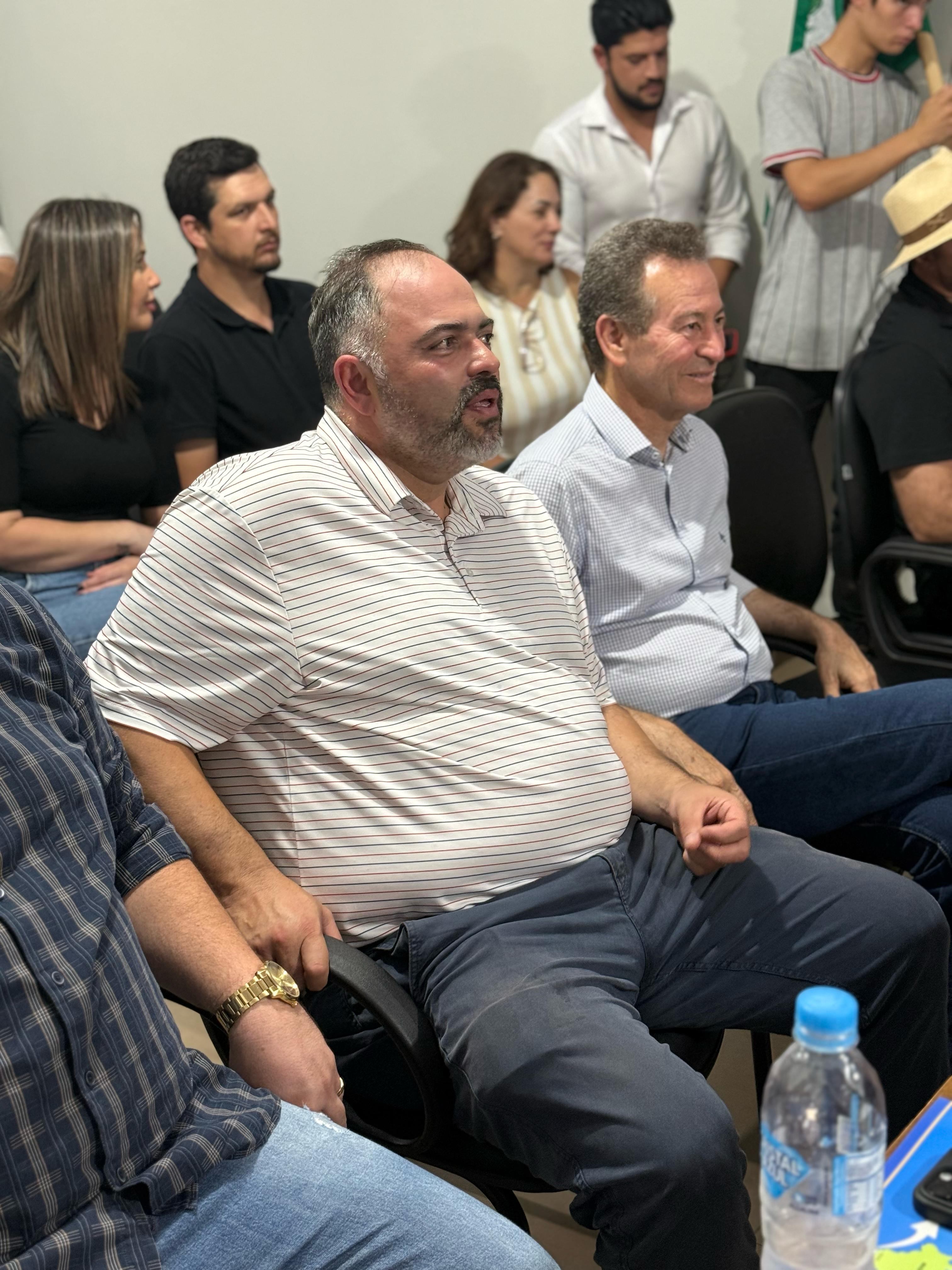 Artagão Júnior se reúne com prefeitos da Cantu para discutir investimentos e fortalecimento regional