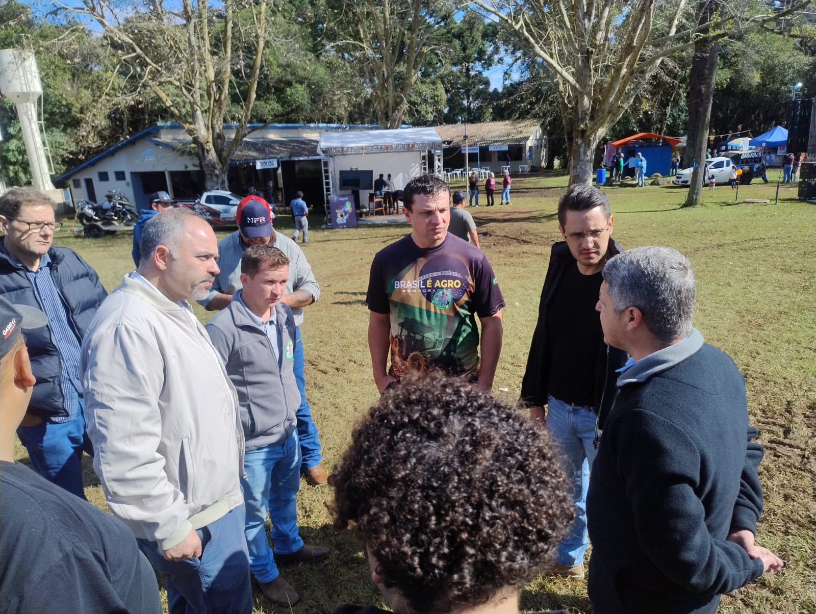 Artagão Júnior participa do Tratoraço durante a 2ª Festa da Agricultura de Piraí do Sul