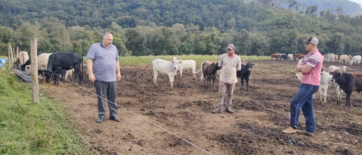 Artagão Júnior discute compensações para produtores rurais afetados por restrições ambientais