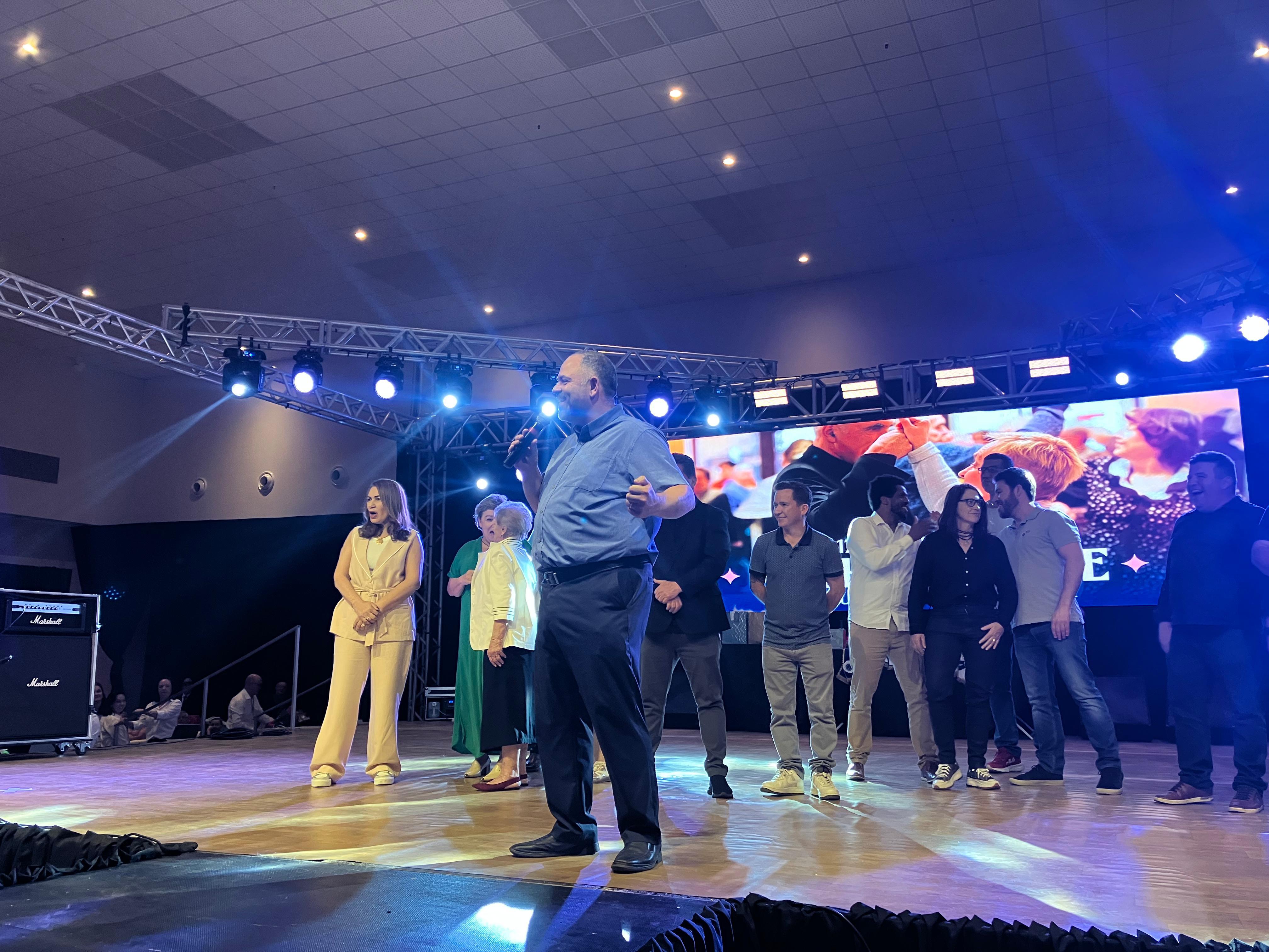 Artagão Júnior participa da abertura do 17º Festival da Melhor Idade em Guarapuava