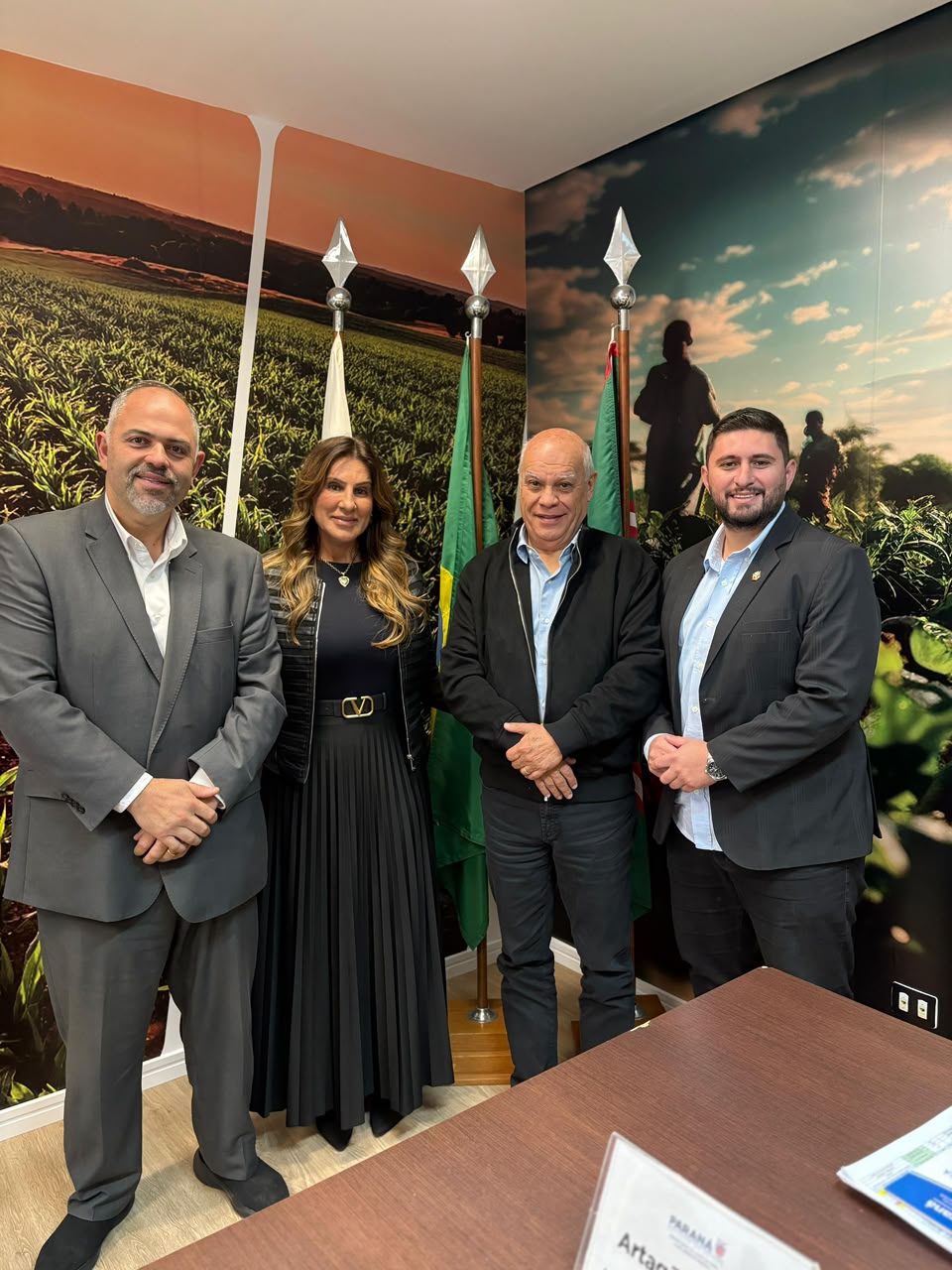 Artagão Júnior intermedeia reunião entre prefeitos e secretário da Agricultura para discutir demanda
