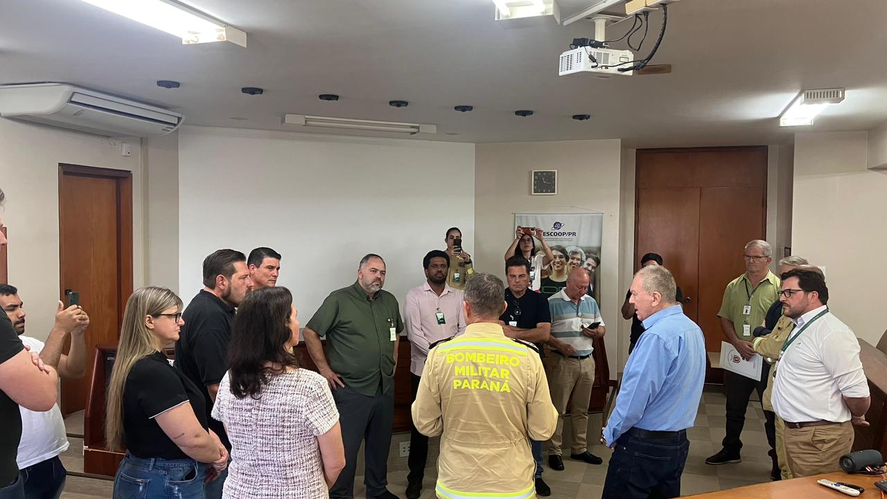 Artagão Júnior participa de reunião que garante reativação do Corpo de Bombeiros em Entre Rios