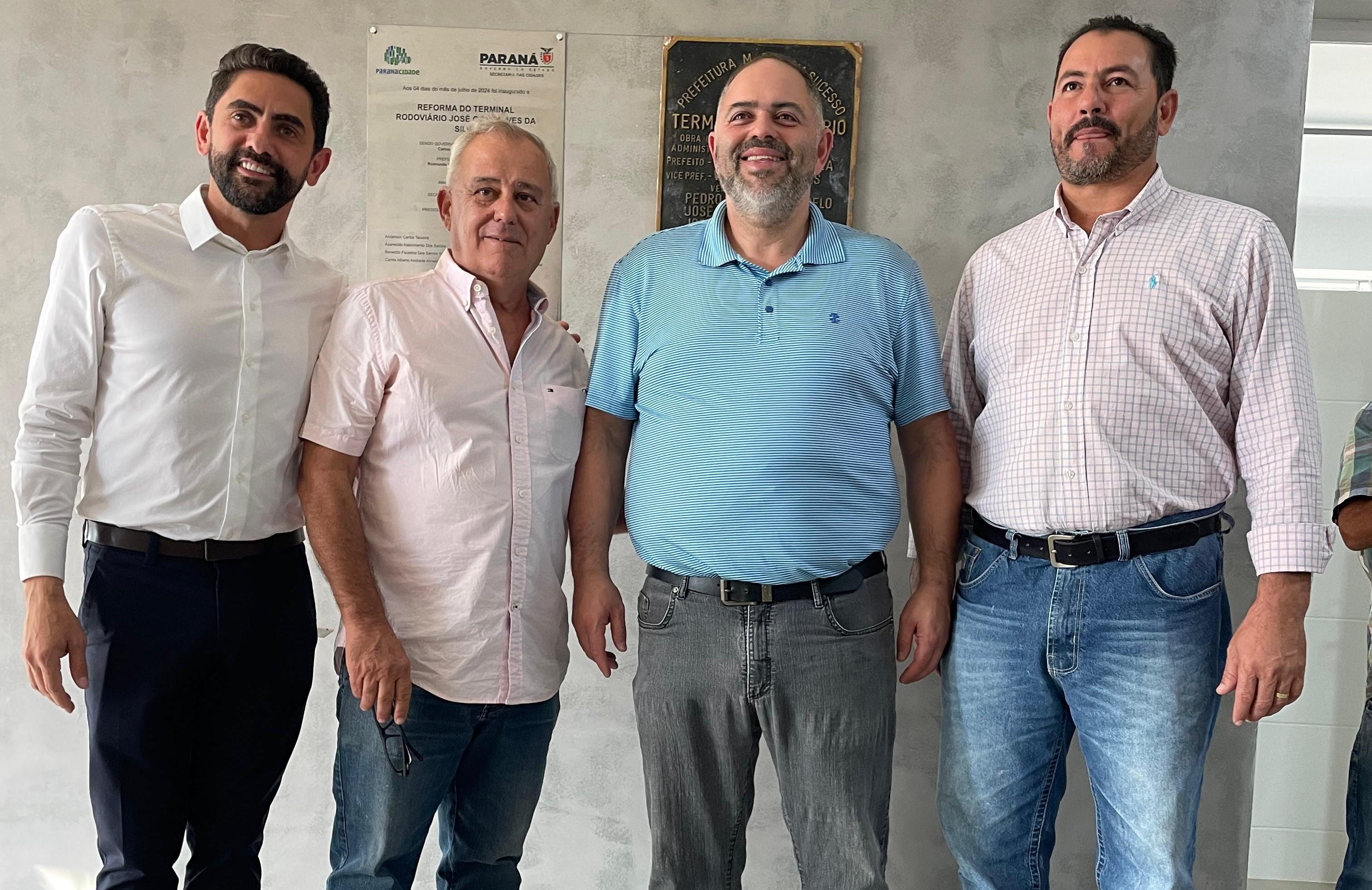 Artagão Júnior e o prefeito Raimundinho inauguram conquistas em Bom Sucesso