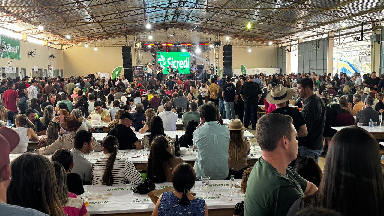 Artagão Júnior participa de festa na Comunidade Boa Vista e destaca investimentos para Guamiranga
