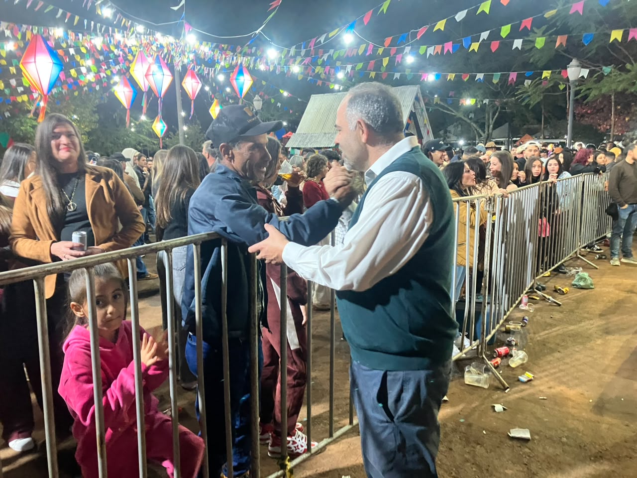 Artagão Júnior participa do Arraiá na Praça e destaca mais de R$ 29,4 milhões em investimentos