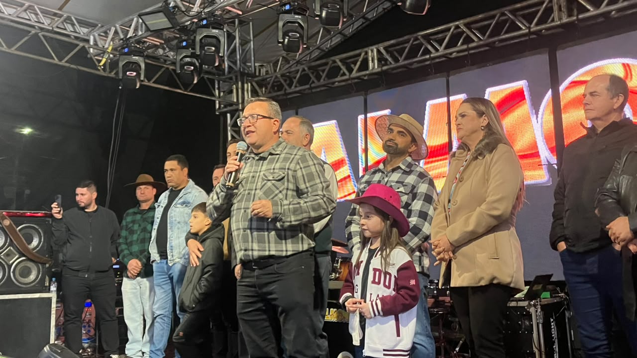 Artagão Júnior participa do Arraiá na Praça e destaca mais de R$ 29,4 milhões em investimentos
