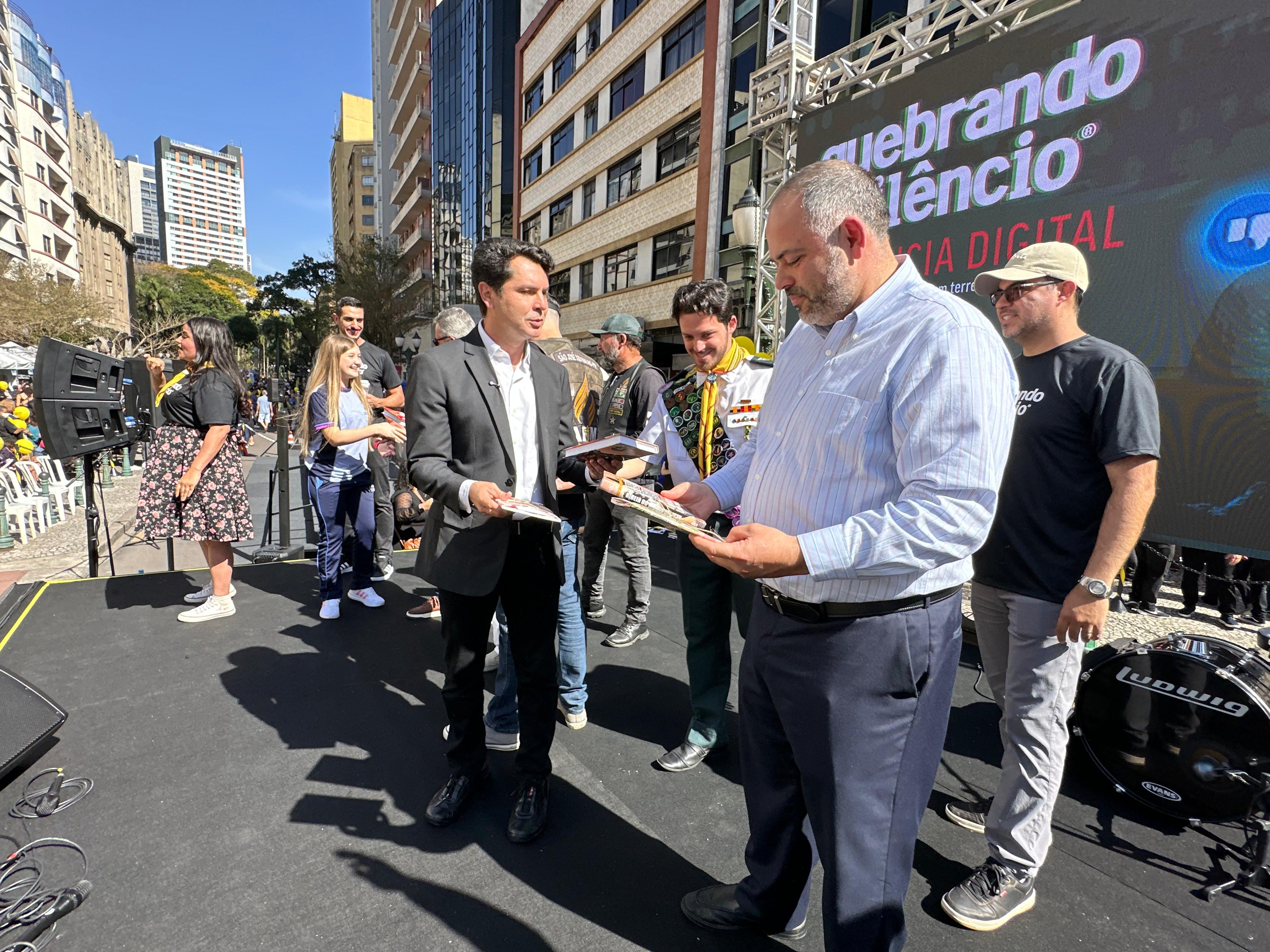 Deputado Artagão Júnior participa da mobilização