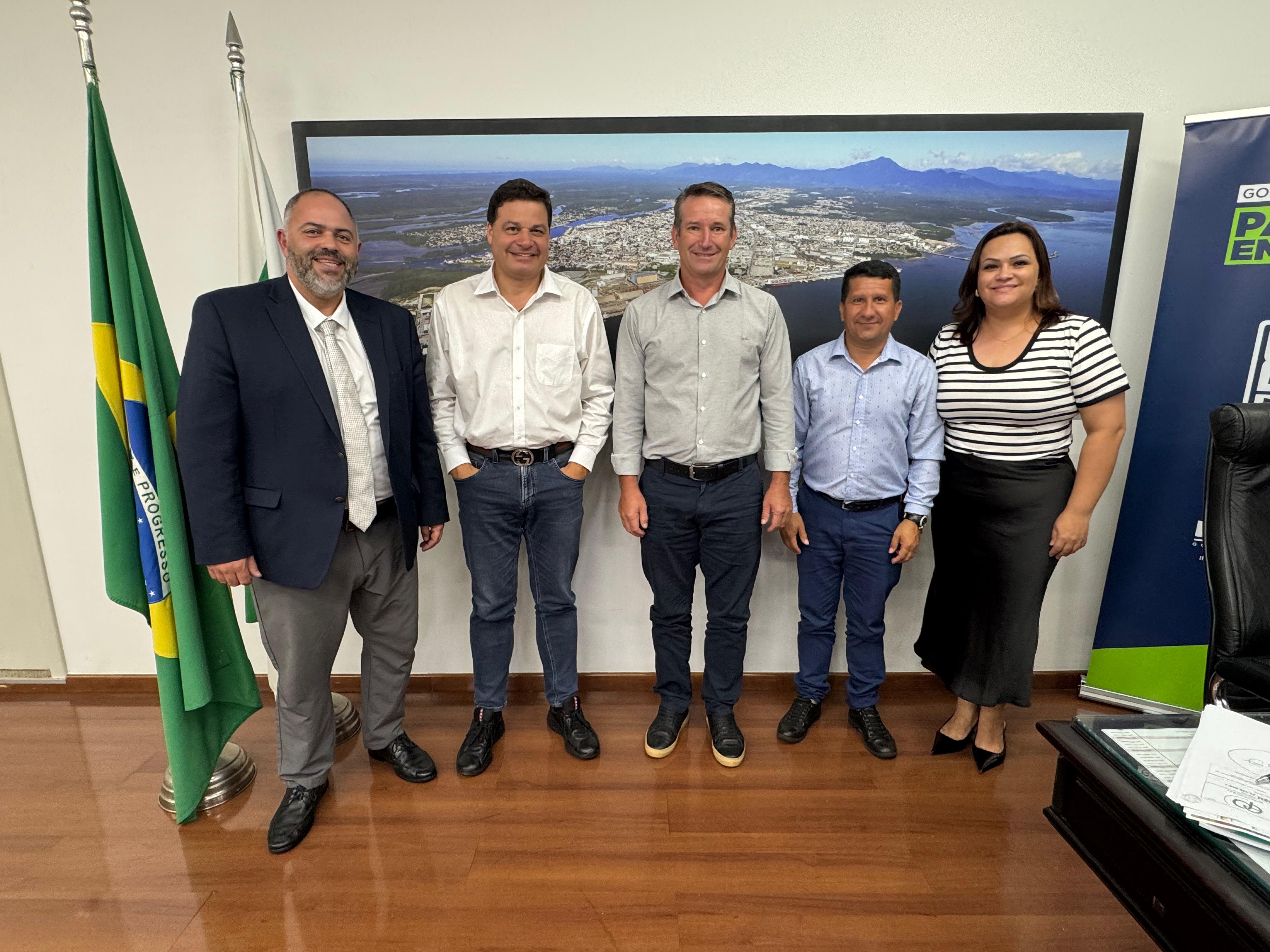 Artagão Júnior promove reuniões entre prefeitos e Secretário de Infraestrutura e Logística