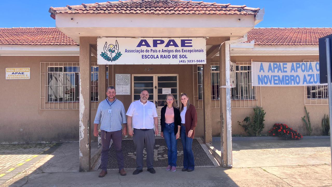 Artagão Júnior visita APAE de Carambeí e reforça apoio à instituição