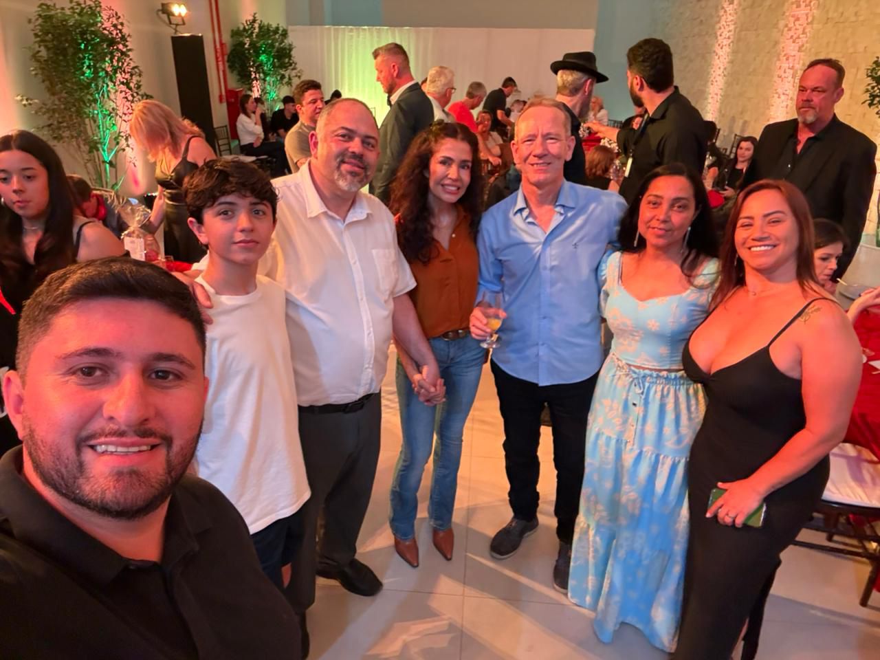 Artagão Júnior prestigia a 4ª Festa Municipal do Morango em Almirante Tamandaré