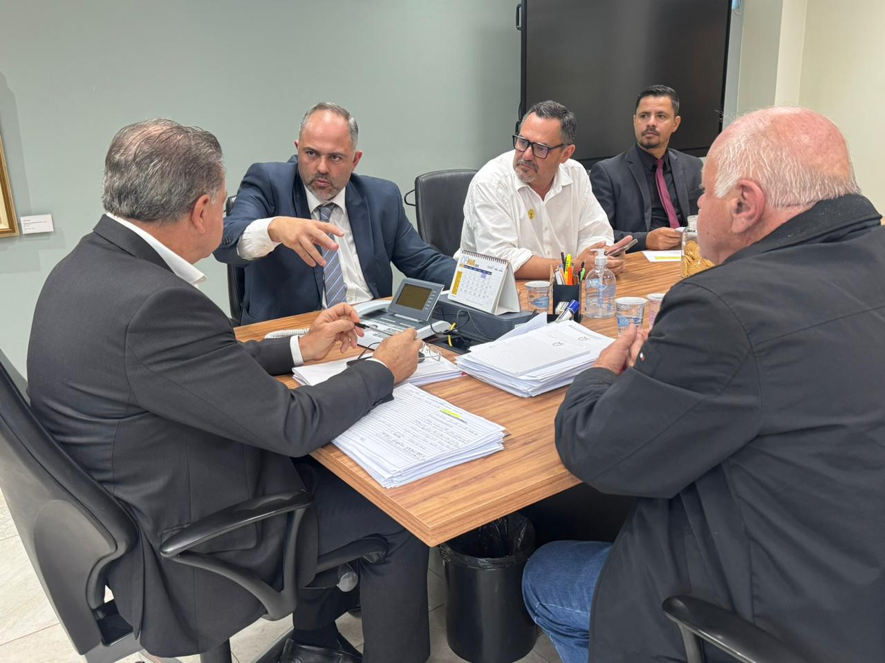 Artagão Júnior intermedeia reunião entre prefeito Konjunski e o chefe da Casa Civil